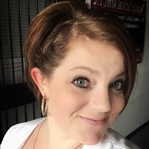 Meet your Posher, Briana